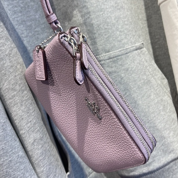 Coach Double Corner Zip Wristlet
SV/Soft Lilac - Picture 6 of 16